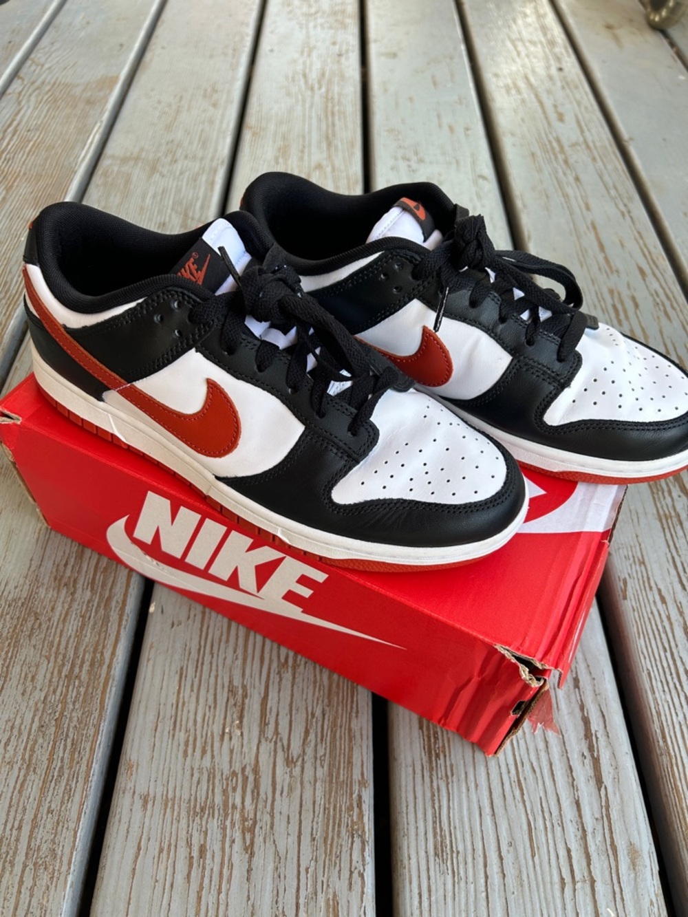 NIKE Dunk Low Retro in White Dragon Red Black Red Swoosh